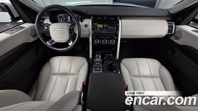 Land Rover Discovery 5 3.0 SD6 HSE 2019 — фото 7