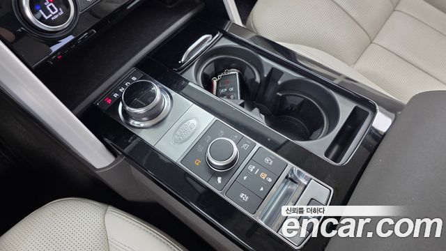 Land Rover Discovery 5 3.0 SD6 HSE 2019 — фото 9