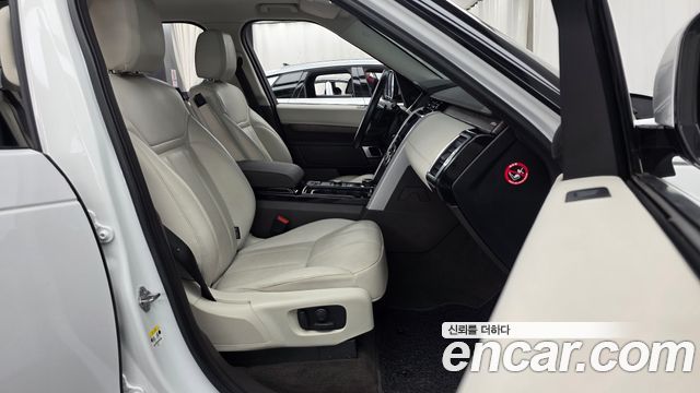 Land Rover Discovery 5 3.0 SD6 HSE 2019 — фото 11