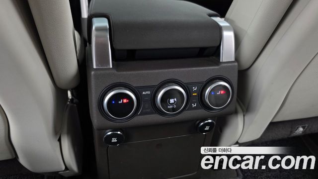 Land Rover Discovery 5 3.0 SD6 HSE 2019 — фото 19