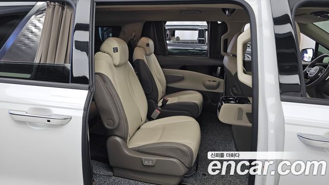 Kia Carnival (IV) Gasoline 9-Seater Hi Limousine Signature 2024 — фото 12