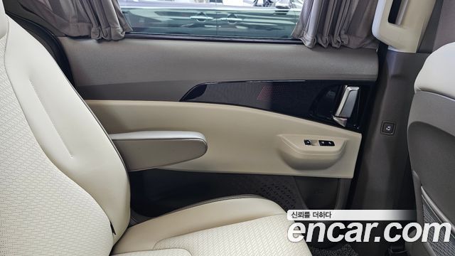 Kia Carnival (IV) Gasoline 9-Seater Hi Limousine Signature 2024 — фото 25