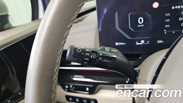 Kia Carnival (IV) Gasoline 9-Seater Hi Limousine Signature 2024 — фото 35