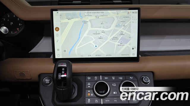 Land Rover Defender (L663) 110 P300 X-Dynamic SE 2025 — фото 13