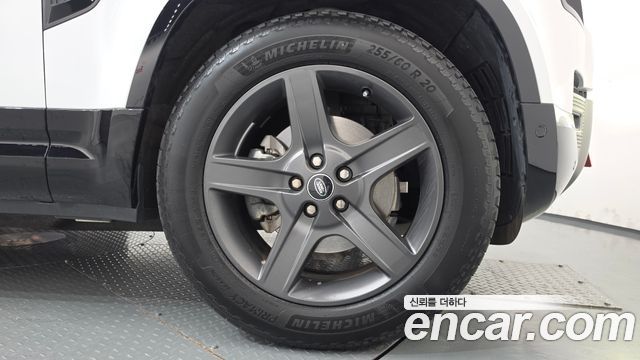 Land Rover Defender (L663) 110 P300 X-Dynamic SE 2025 — фото 21