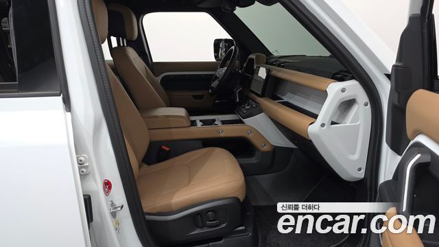 Land Rover Defender (L663) 110 P300 X-Dynamic SE 2025 — фото 26