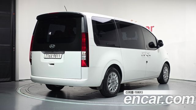 Hyundai Staria L3.5 Tourer 11-Seater Modern 2025 — фото 2