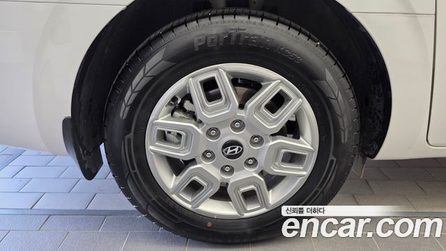 Hyundai Staria L3.5 Tourer 11-Seater Modern 2025 — фото 5