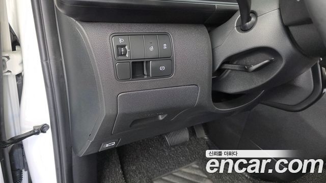 Hyundai Staria L3.5 Tourer 11-Seater Modern 2025 — фото 18