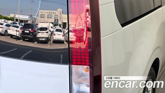 Hyundai Staria L3.5 Tourer 11-Seater Modern 2025 — фото 23