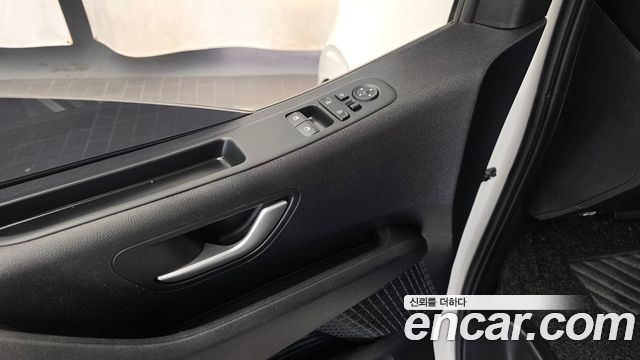 Hyundai Staria L3.5 Tourer 11-Seater Modern 2025 — фото 27