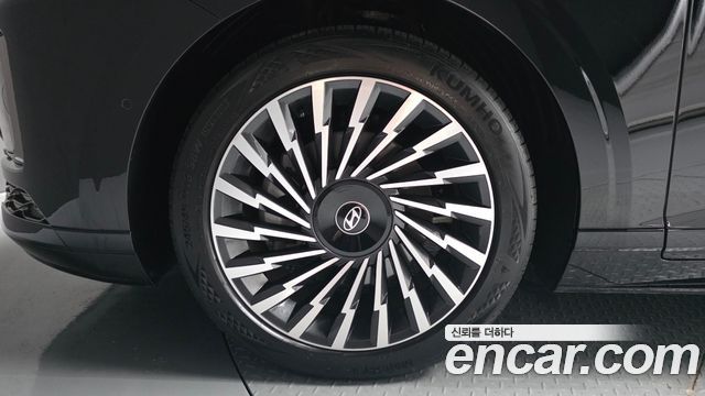 Hyundai Grandeur (GN7) 2,5 Gasoline 2WD Calligraphy 2025 — фото 5