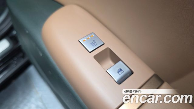 Hyundai Grandeur (GN7) 2,5 Gasoline 2WD Calligraphy 2025 — фото 19