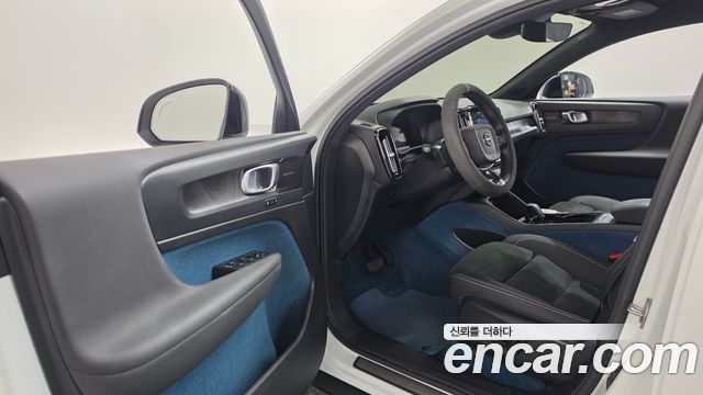Volvo C40 Recharge Twin Ultimate 2023 — фото 10
