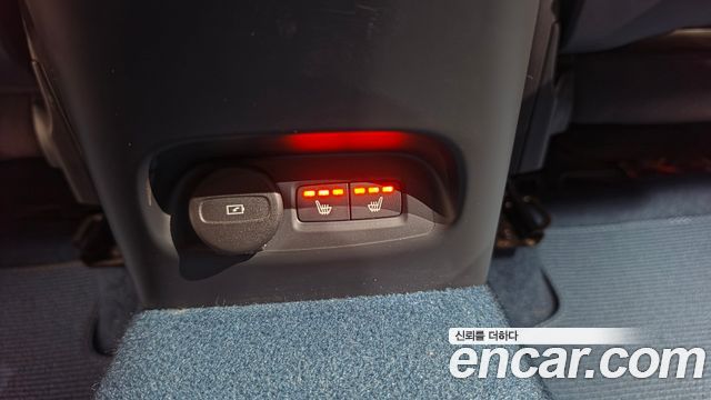 Volvo C40 Recharge Twin Ultimate 2023 — фото 17