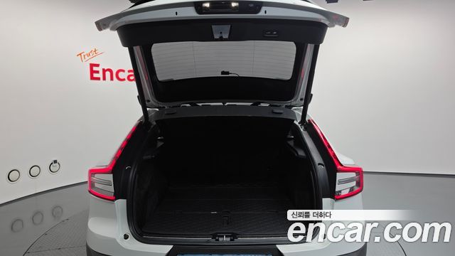 Volvo C40 Recharge Twin Ultimate 2023 — фото 20