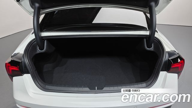 Kia K5 (III) 2.0 Prestige 2024 — фото 20
