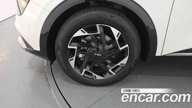 Kia Sportage (V) Gasoline 1.6 Turbo 2WD Signature 2022 — фото 5