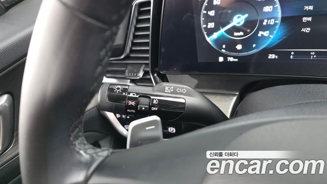Kia Sportage (V) Gasoline 1.6 Turbo 2WD Signature 2022 — фото 16
