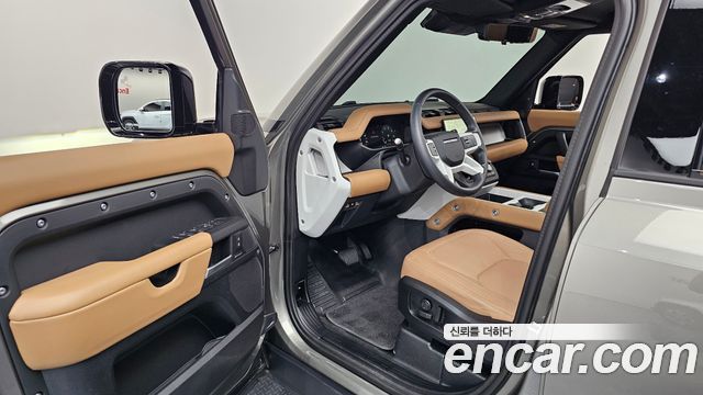 Land Rover Defender (L663) 110 P300 X-Dynamic SE 2025 — фото 10