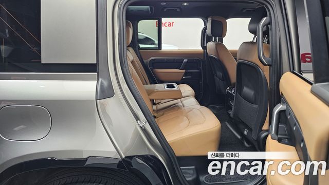 Land Rover Defender (L663) 110 P300 X-Dynamic SE 2025 — фото 11