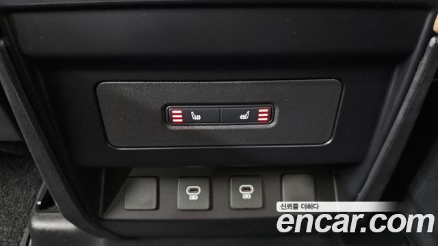 Land Rover Defender (L663) 110 P300 X-Dynamic SE 2025 — фото 15