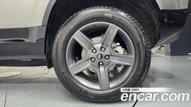 Land Rover Defender (L663) 110 P300 X-Dynamic SE 2025 — фото 21