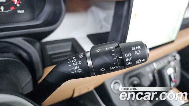 Land Rover Defender (L663) 110 P300 X-Dynamic SE 2025 — фото 32