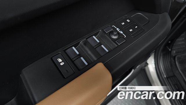 Land Rover Defender (L663) 110 P300 X-Dynamic SE 2025 — фото 37
