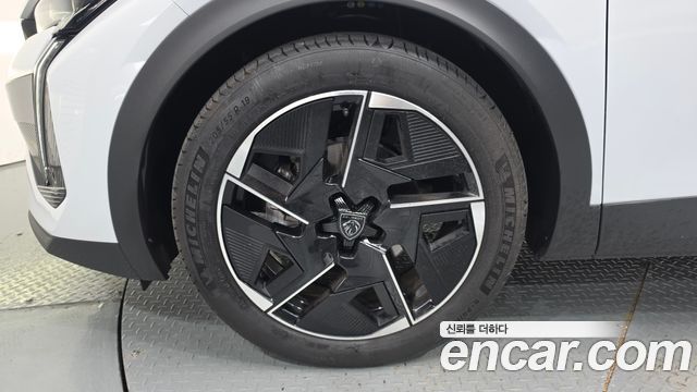 Peugeot 408 1.2 Pure Tech GT 2025 — фото 5