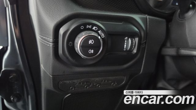 Jeep Wrangler (JL) 2.0 Rubicon 2Door 2025 — фото 35