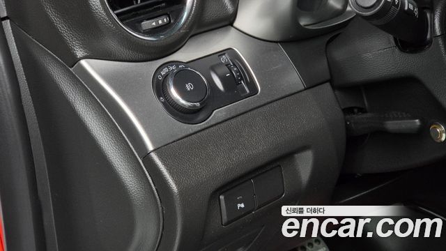 Chevrolet Orlando 2.0 Diesel LTZ Safety 2015 — фото 16