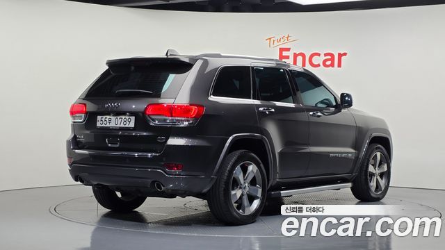 Jeep Grand Cherokee 3.0 Diesel Overland WK2 2016 — фото 2