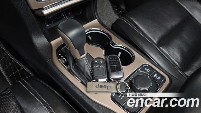Jeep Grand Cherokee 3.0 Diesel Overland WK2 2016 — фото 9