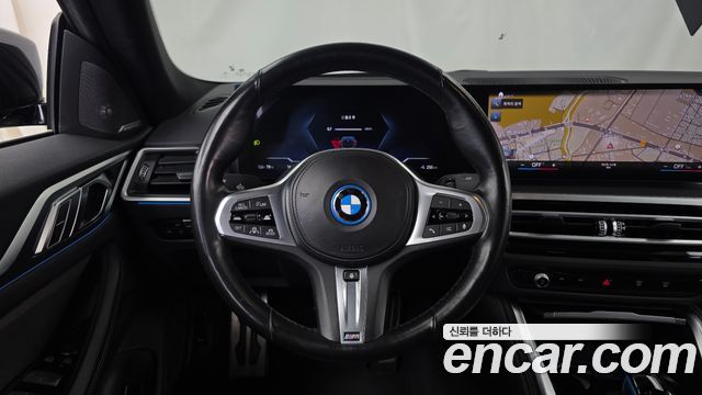 BMW i4 eDrive40 M Sports Pro 2023 — фото 13