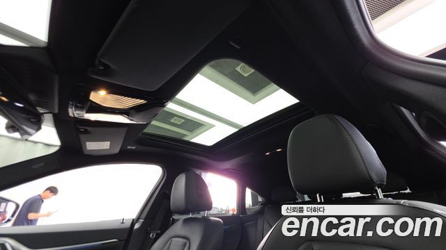 BMW i4 eDrive40 M Sports Pro 2023 — фото 18