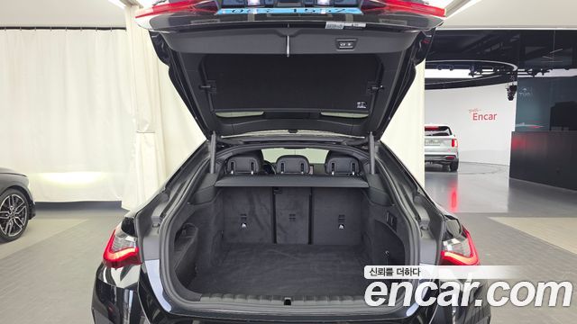 BMW i4 eDrive40 M Sports Pro 2023 — фото 20