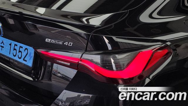 BMW i4 eDrive40 M Sports Pro 2023 — фото 23