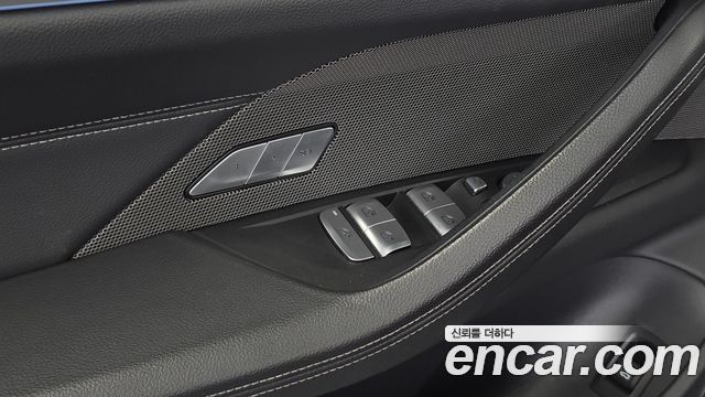 BMW i4 eDrive40 M Sports Pro 2023 — фото 27