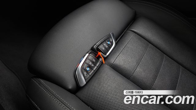 BMW i4 eDrive40 M Sports Pro 2023 — фото 31