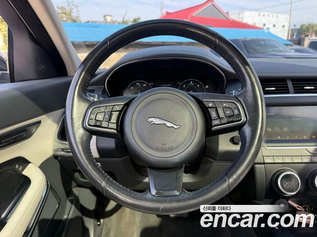 Jaguar E-PACE D180 SE 2019 — фото 8