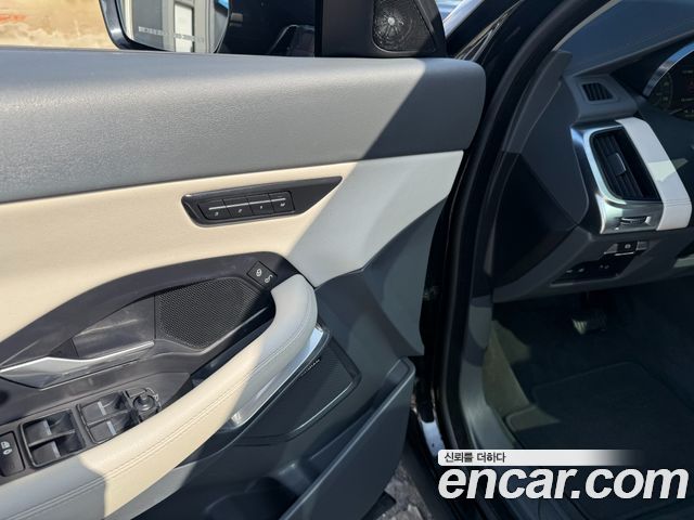 Jaguar E-PACE D180 SE 2019 — фото 15