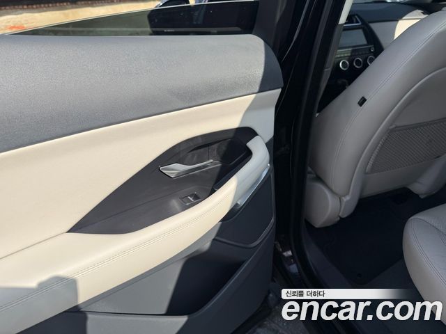 Jaguar E-PACE D180 SE 2019 — фото 21