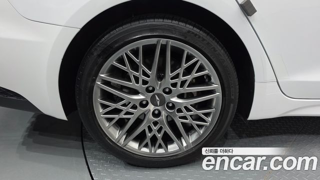 Genesis G70 Gasoline 2.0T 2WD 2023 — фото 5
