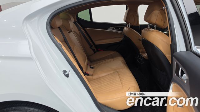 Genesis G70 Gasoline 2.0T 2WD 2023 — фото 11