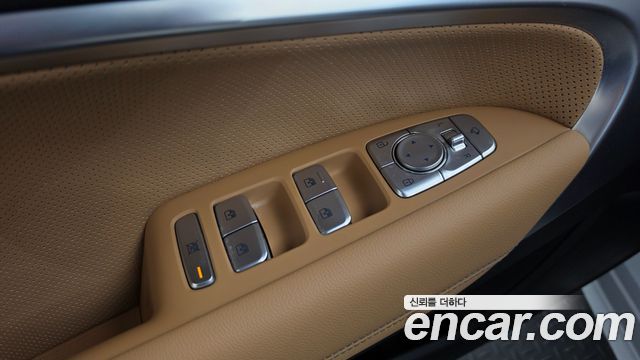 Genesis G70 Gasoline 2.0T 2WD 2023 — фото 30