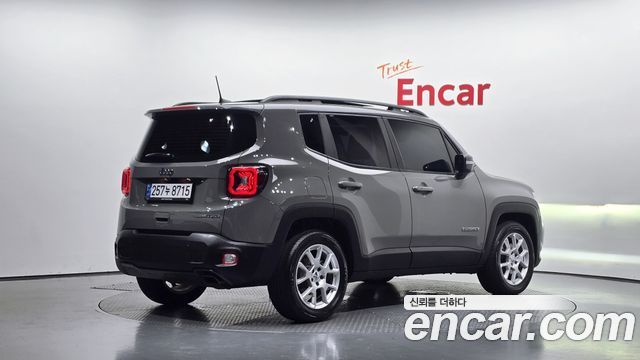 Jeep Renegade 2.4 Limited 2020 — фото 2