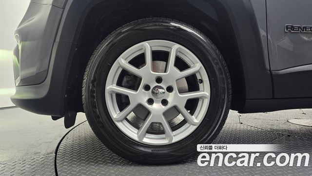 Jeep Renegade 2.4 Limited 2020 — фото 5