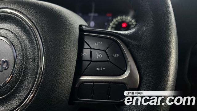 Jeep Renegade 2.4 Limited 2020 — фото 21