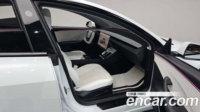 Tesla Model 3 RWD 2025 — фото 11
